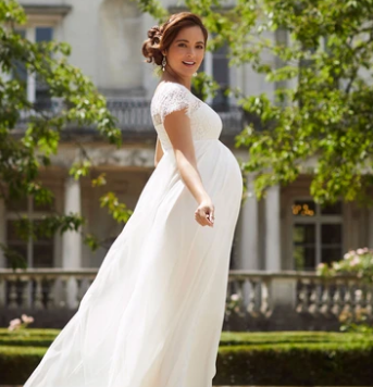 Tips for Pregnant Bridesmaid Dress Shopping