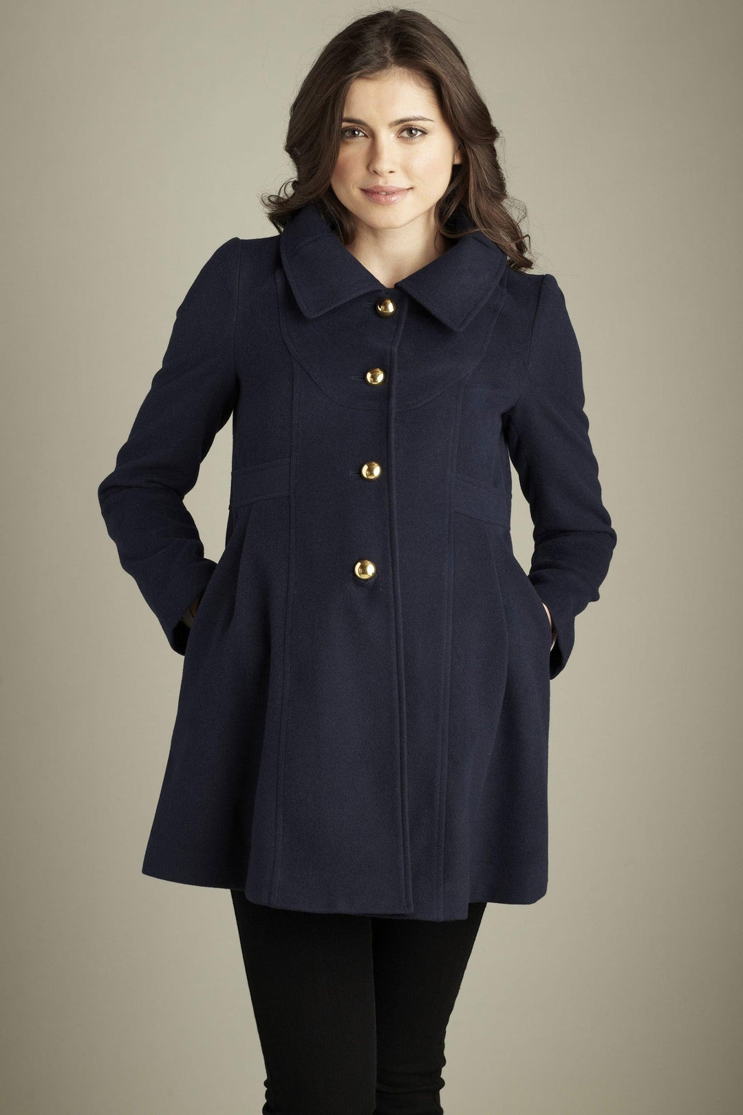 How to Choose the Perfect Maternity Coat for Every Trimester