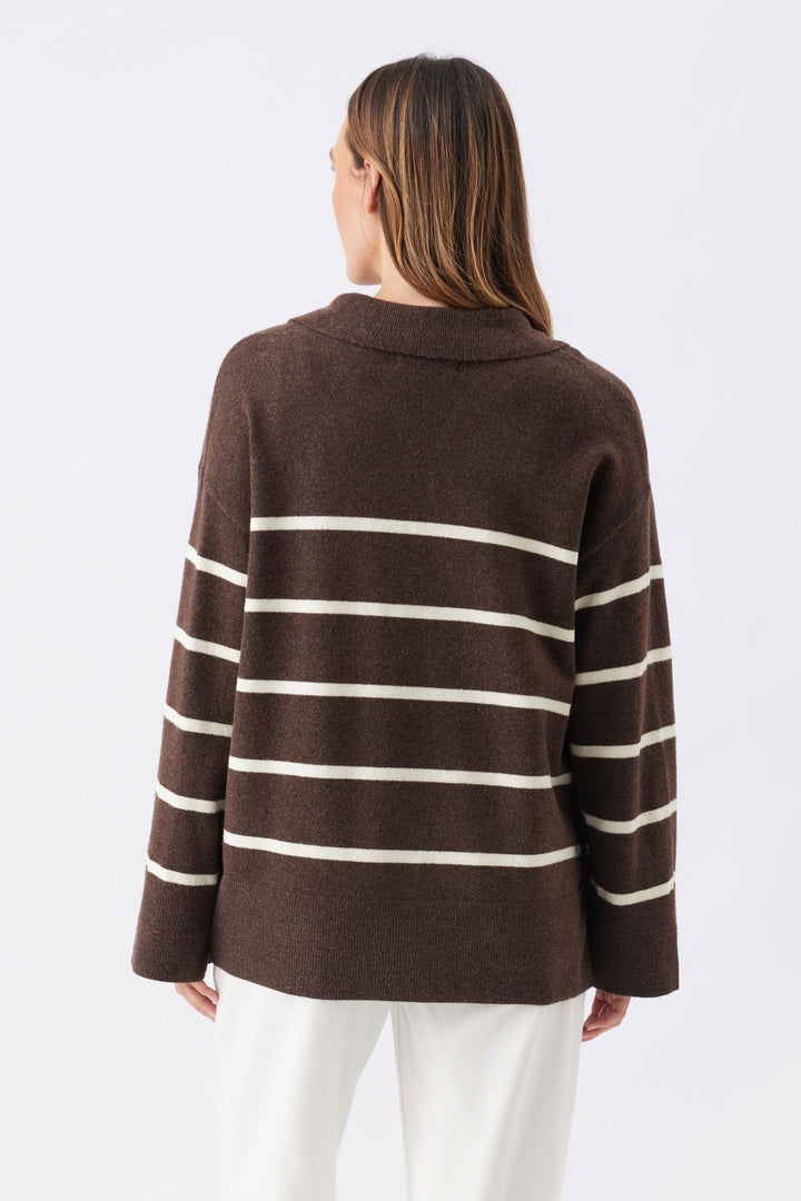 Scout Soft Knit Maternity & Nursing Pullover in Chocolate